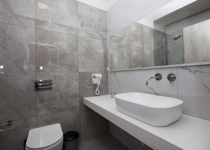 Daire The Azure Blue *